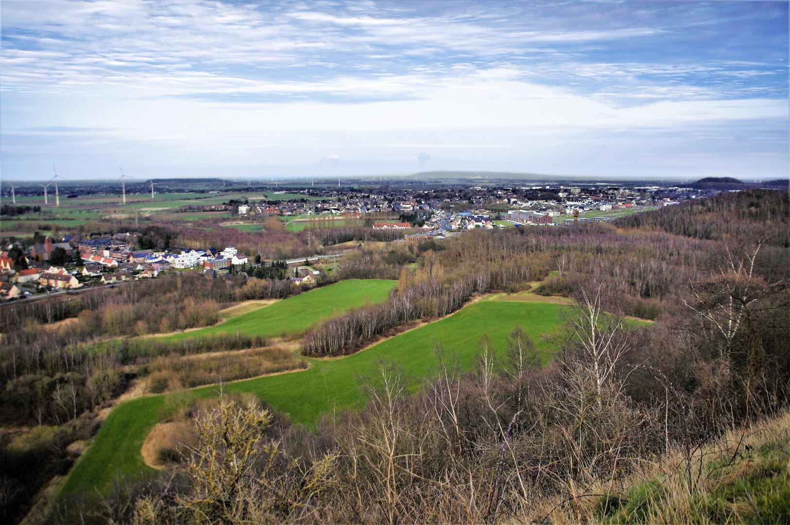 alsdorf_halde_blauer-himmel