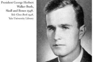 5-foto-de-george-bush-padre-como-miembro-de-skull-and-bones